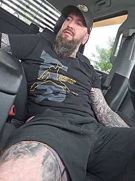 Beardedtattood webkamerás műsora