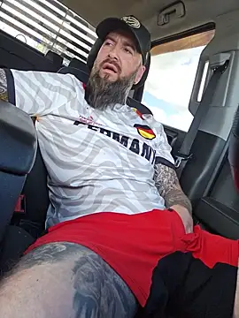 Beardedtattood webcam show