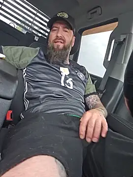 Beardedtattood webkamerás műsora