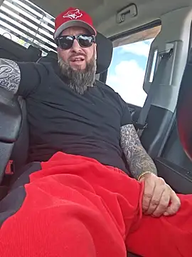 Pokazy przed kamerką – Beardedtattood