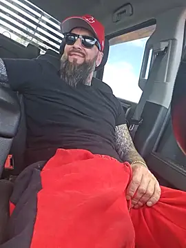 Show modela Beardedtattood na web-kameri
