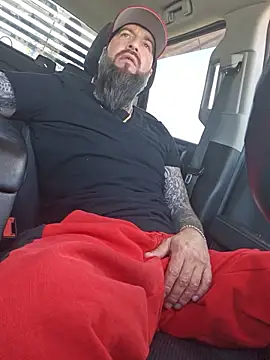 Beardedtattood webcam show
