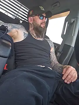 Beardedtattood – Kamerová šou