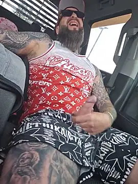 Beardedtattood webkamerás műsora