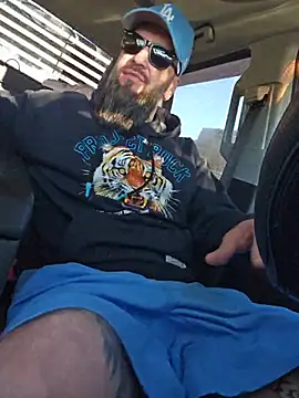 Beardedtattood Show in webcam