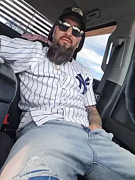 Beardedtattoodのウェブカメラショー