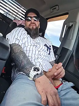 Beardedtattood webkamerás műsora