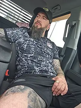 โชว์เว็บแคมของ Beardedtattood