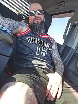 Beardedtattood Show in webcam