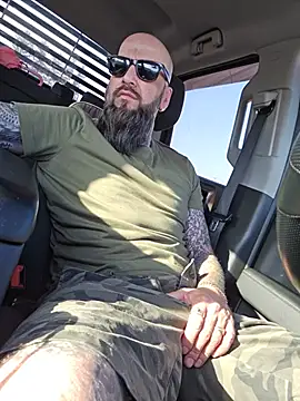 Beardedtattood – Kamerová šou