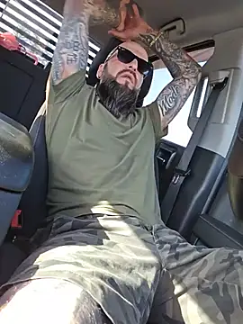 Beardedtattood webkamerás műsora