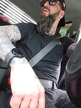 Show de Beardedtattood na webcam