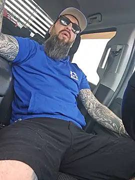 Beardedtattood Adlı Modelin Web Kamerası Şovu