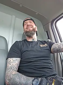 عرض كام Beardedtattood