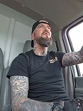 Show de Beardedtattood na webcam