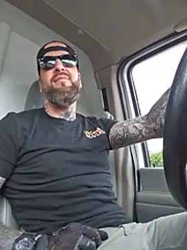 Beardedtattood's Webcam Show