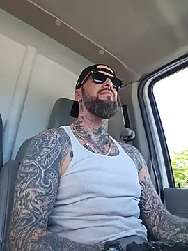 Beardedtattoodのウェブカメラショー