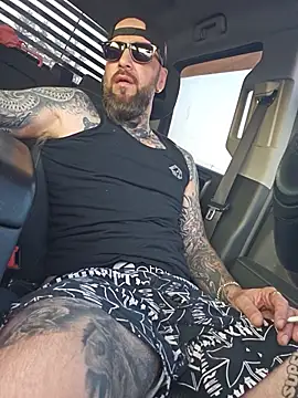 Beardedtattoodのウェブカメラショー
