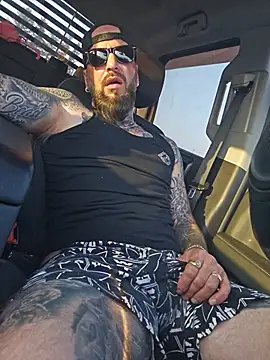 Beardedtattood: вебкам-шоу
