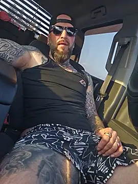 Beardedtattood webkamerás műsora