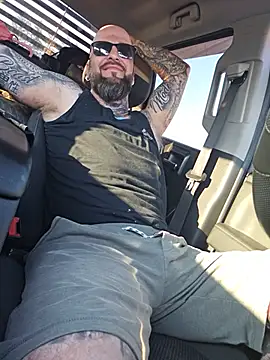 Beardedtattood webcam show