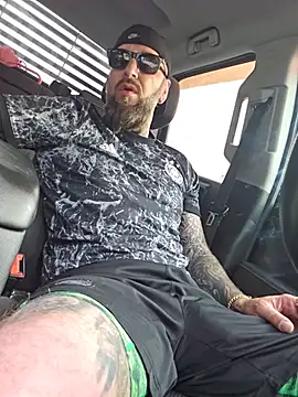 Beardedtattood – Kamerová šou