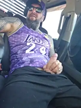 Beardedtattood 网络视讯表演