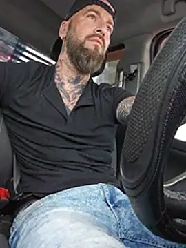Beardedtattood webcam show