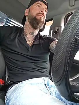 Beardedtattood – Kamerová šou