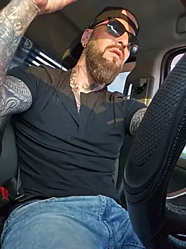 Beardedtattood webcam show