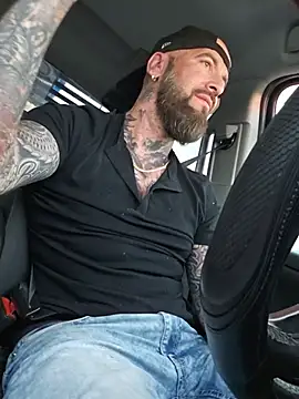 Beardedtattood's Webcam Show