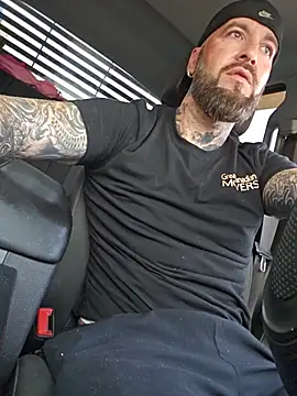 عرض كام Beardedtattood
