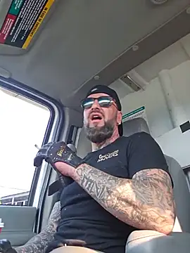 Beardedtattood 在線直播表演