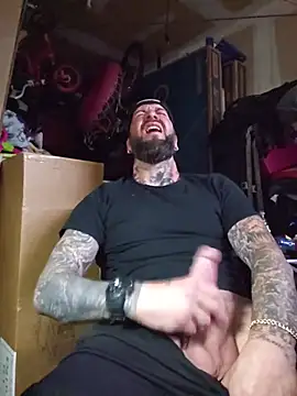 Beardedtattood 网络视讯表演