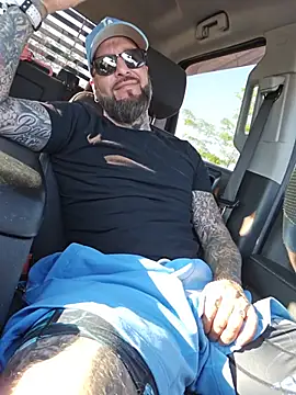 Beardedtattood – Kamerová šou