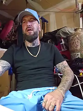 Beardedtattood webkamerás műsora