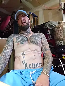 Beardedtattood webcam show