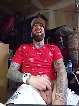 Beardedtattood webkamerás műsora