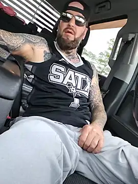 Beardedtattoodのウェブカメラショー