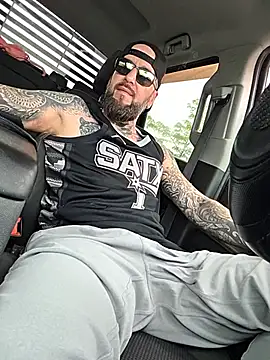 Beardedtattood webcam show