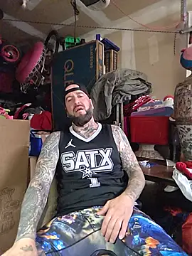 Beardedtattood 网络视讯表演