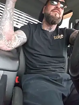 Beardedtattood Show Webcam