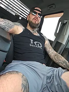 Beardedtattood webkamerás műsora
