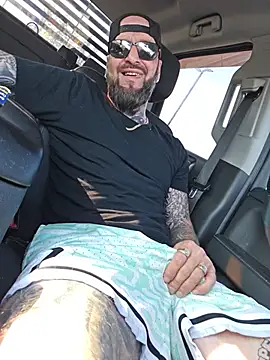 Beardedtattood webkamerás műsora