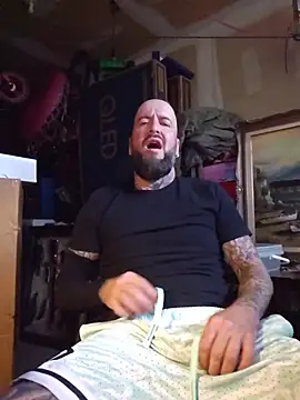 عرض كام Beardedtattood
