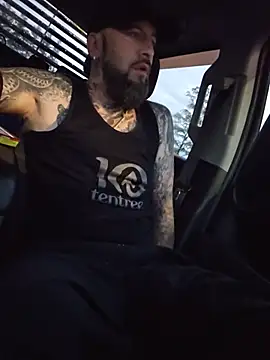 Beardedtattood Adlı Modelin Web Kamerası Şovu