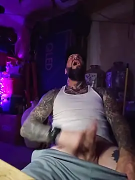 Beardedtattood's Webcam Show