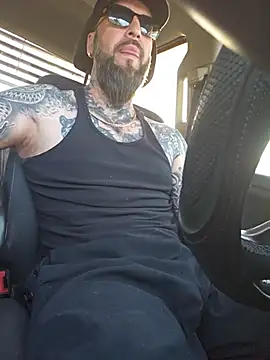 Beardedtattood webkamerás műsora