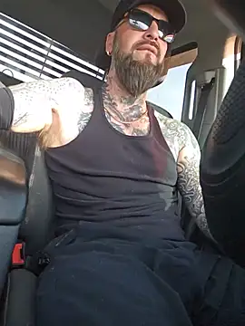 Beardedtattoodのウェブカメラショー