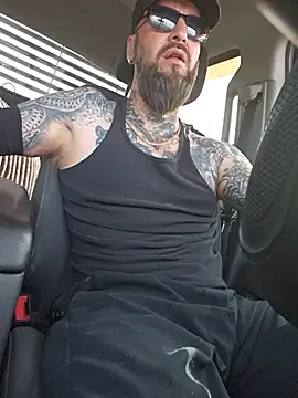 Beardedtattood – Kamerová šou